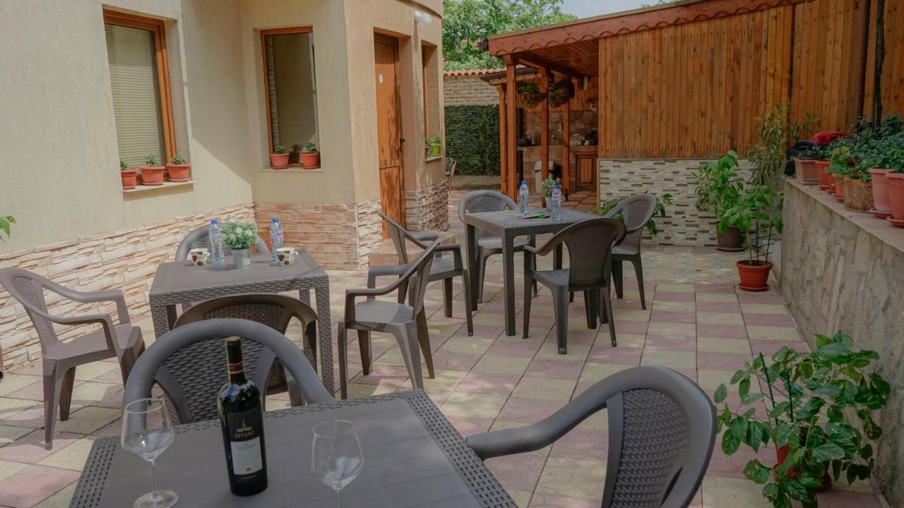 Tatyana Guest House Bjala Exteriör bild